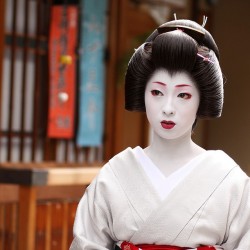 geisha1